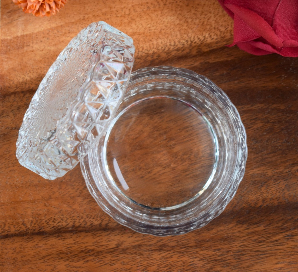 Tarro de vidrio tallado con tapa 250ml