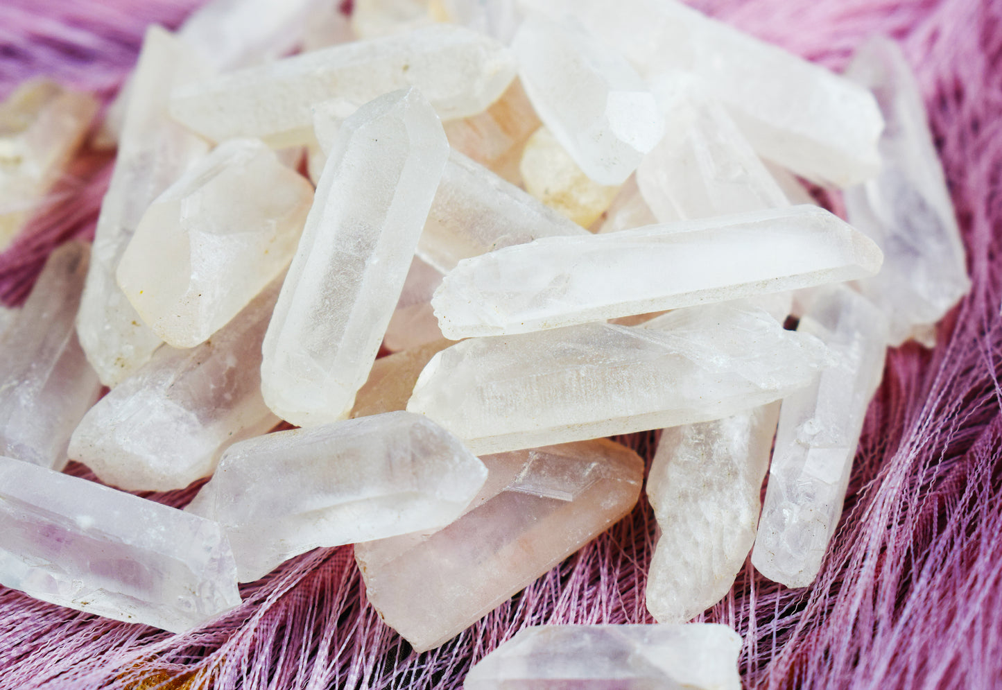 Cristales de cuarzo lechoso