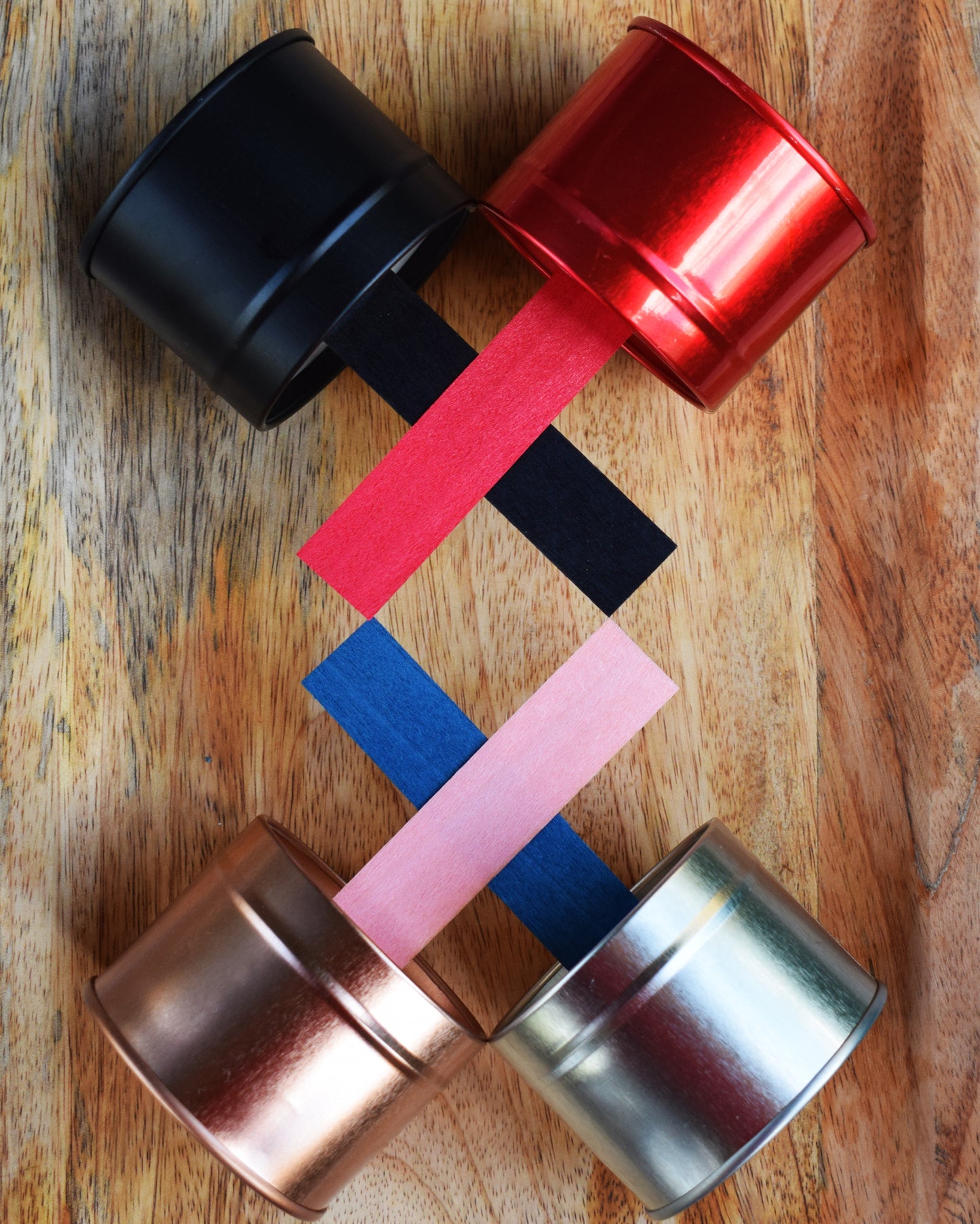 Mechas rojas de madera natural