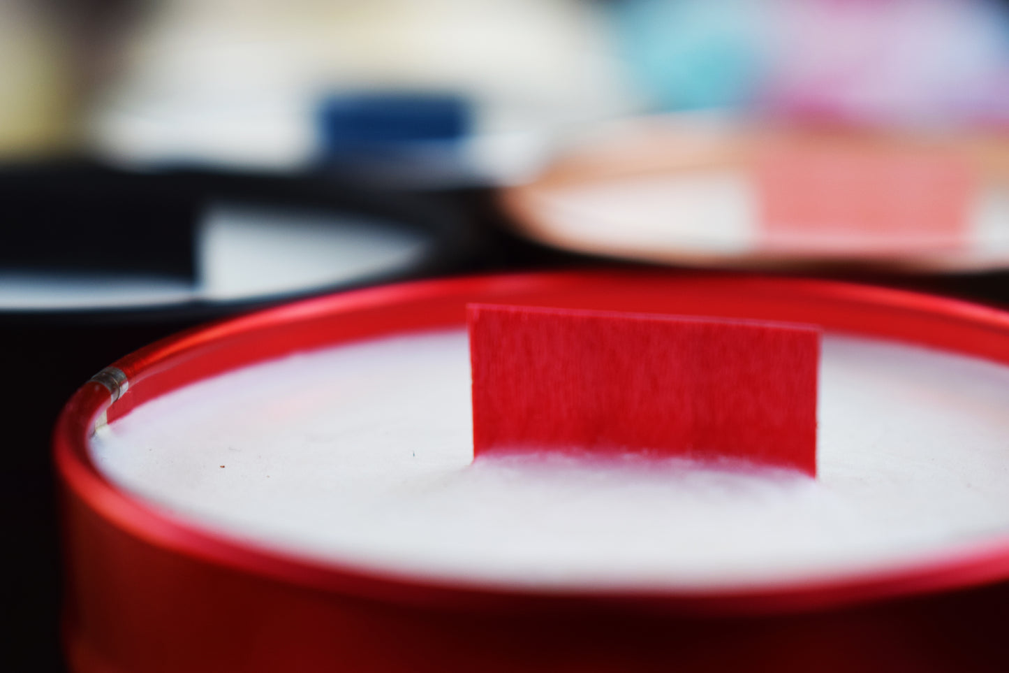 Mechas rojas de madera natural