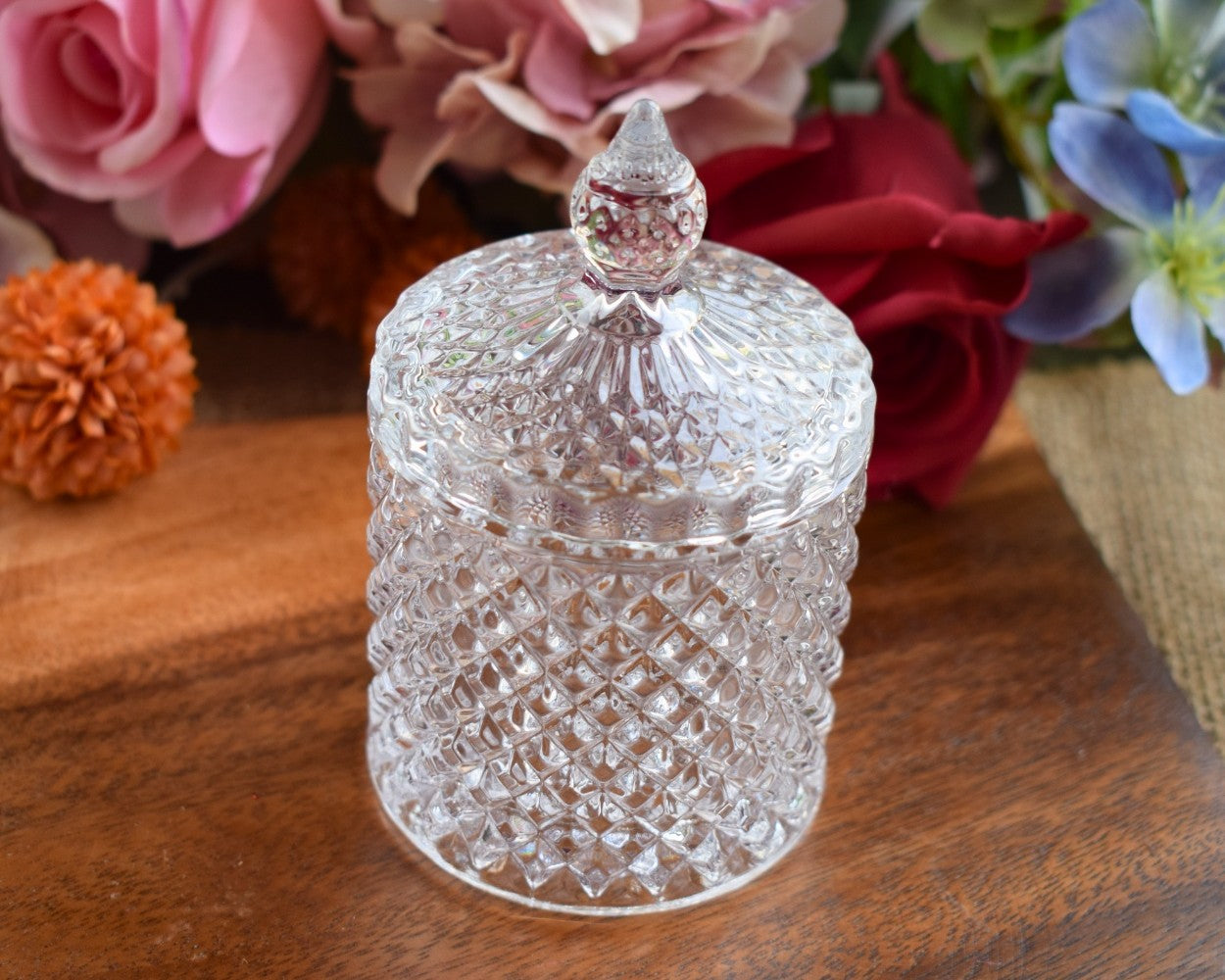 Tarro de vidrio tallado con tapa de cristal 150ml